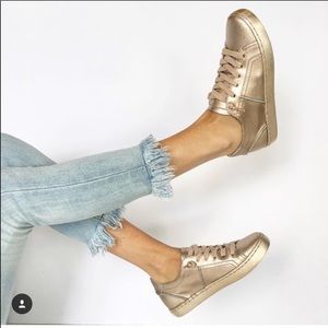 7.5 dolce vita sneakers